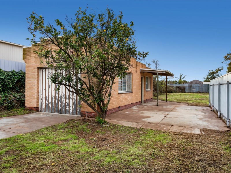 1 Lothian Avenue, Seaton SA 5023