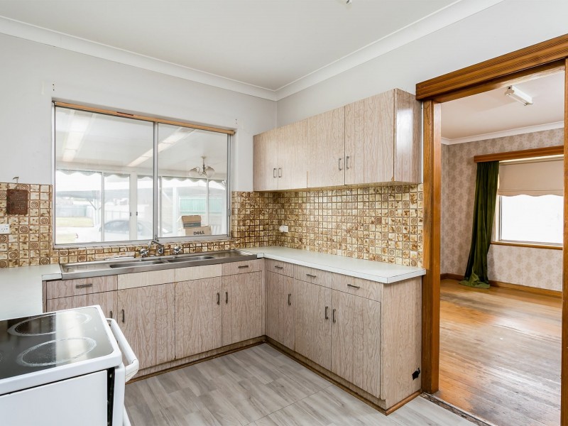 1 Lothian Avenue, Seaton SA 5023