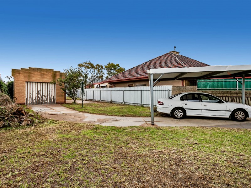 1 Lothian Avenue, Seaton SA 5023