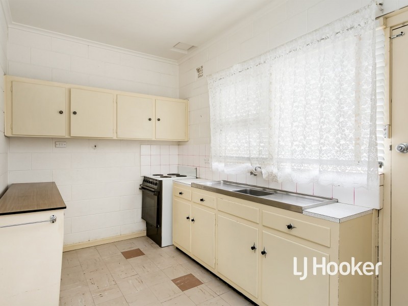 1/8 Fourth Ave, Seaton SA 5023