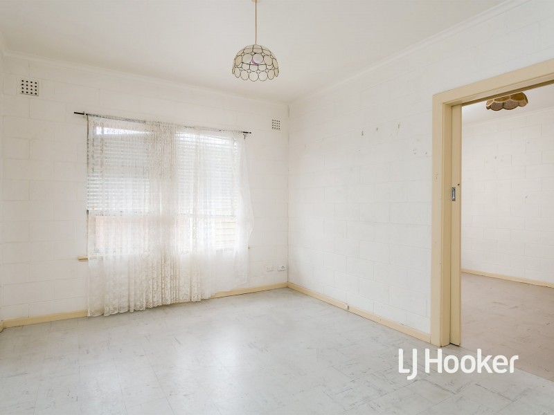 1/8 Fourth Ave, Seaton SA 5023