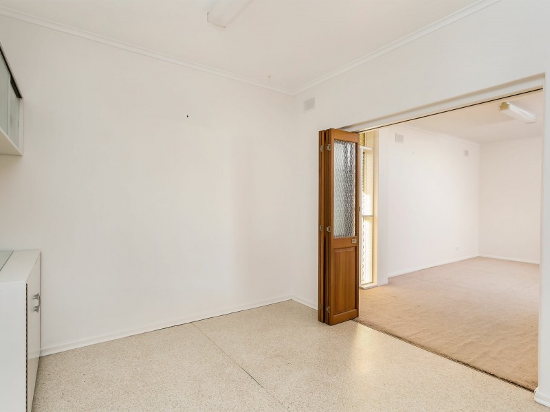 15 Gregory Crescent, Seaton SA 5023
