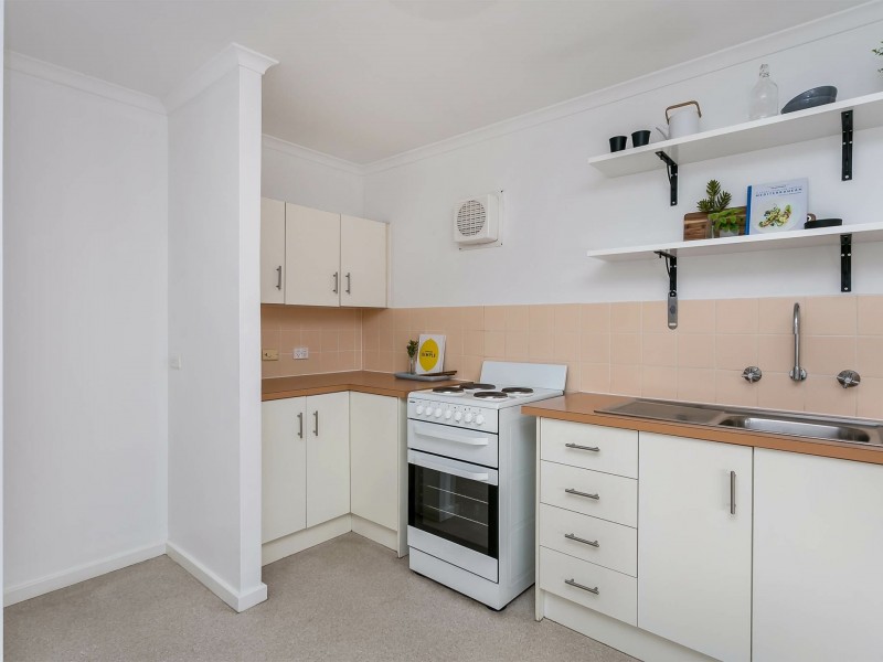 17 Mitchell Street East, Seaton SA 5023