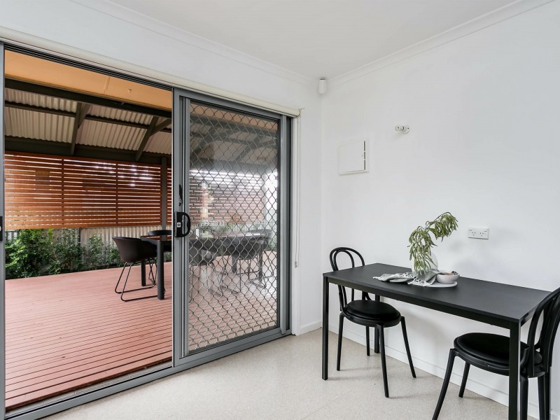 17 Mitchell Street East, Seaton SA 5023