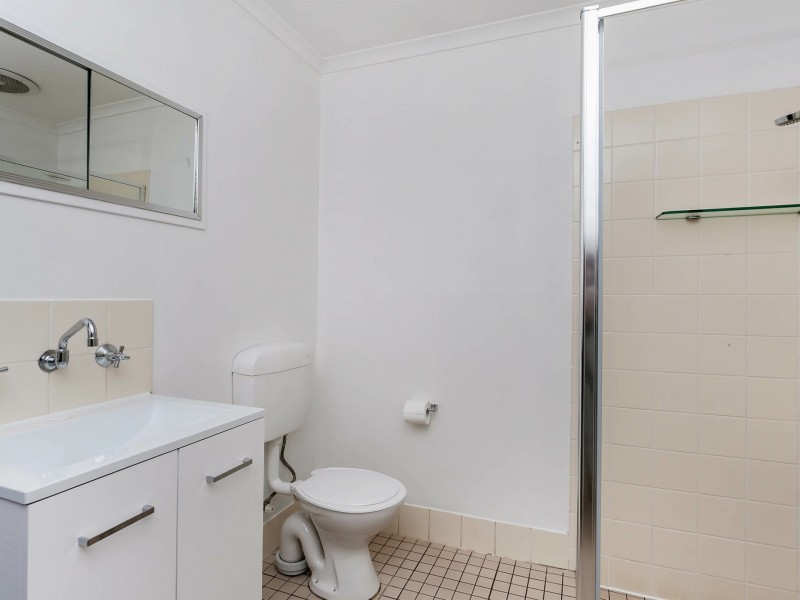 17 Mitchell Street East, Seaton SA 5023