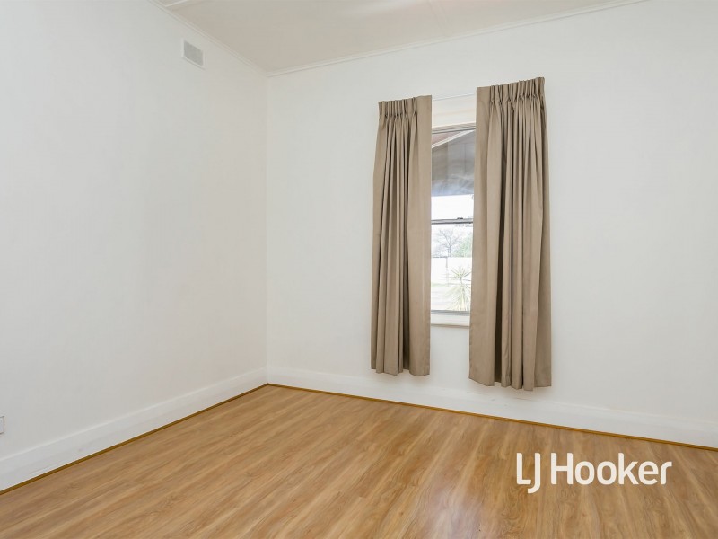 36 Ninth Street, Wingfield SA 5013