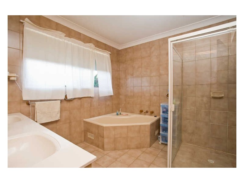 1 Lomond Court, West Lakes SA 5021