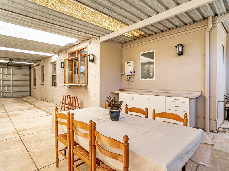 13 Carter Place, Seaton SA 5023