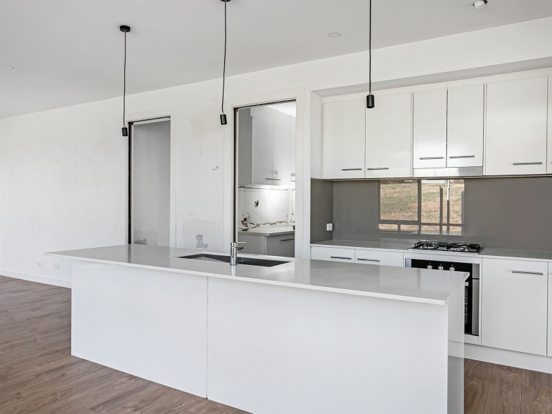 128 Lochside Drive, West Lakes SA 5021