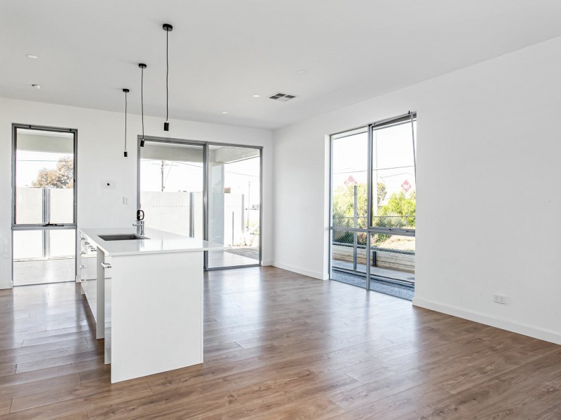 128 Lochside Drive, West Lakes SA 5021