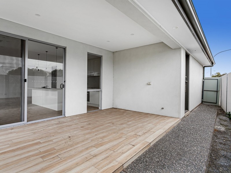 128 Lochside Drive, West Lakes SA 5021