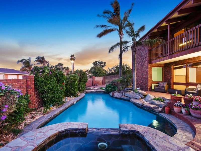 13 Antigua Grove, West Lakes SA 5021