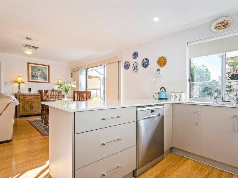 3/40a Golfers Avenue, Seaton SA 5023