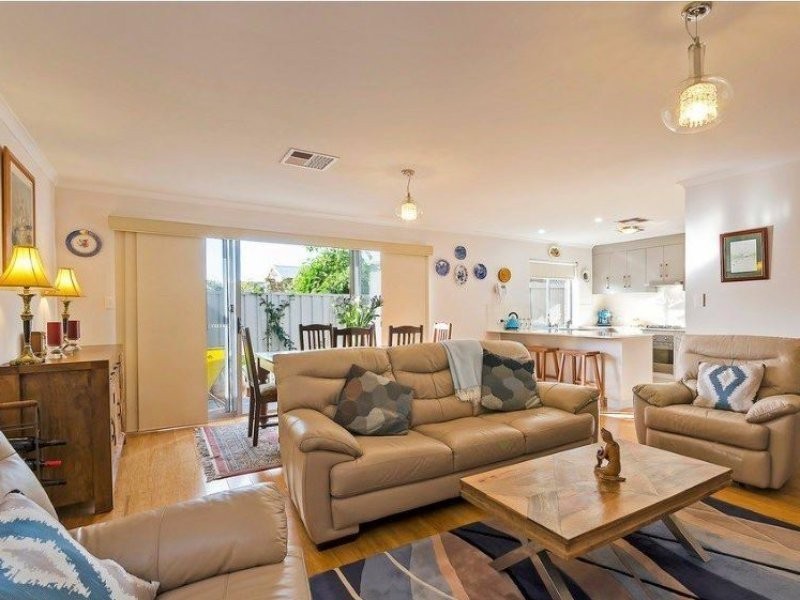 3/40a Golfers Avenue, Seaton SA 5023