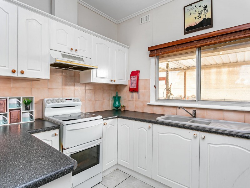 18 Enid Avenue, Osborne SA 5017