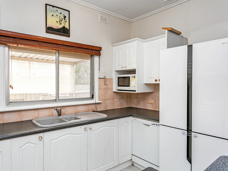 18 Enid Avenue, Osborne SA 5017