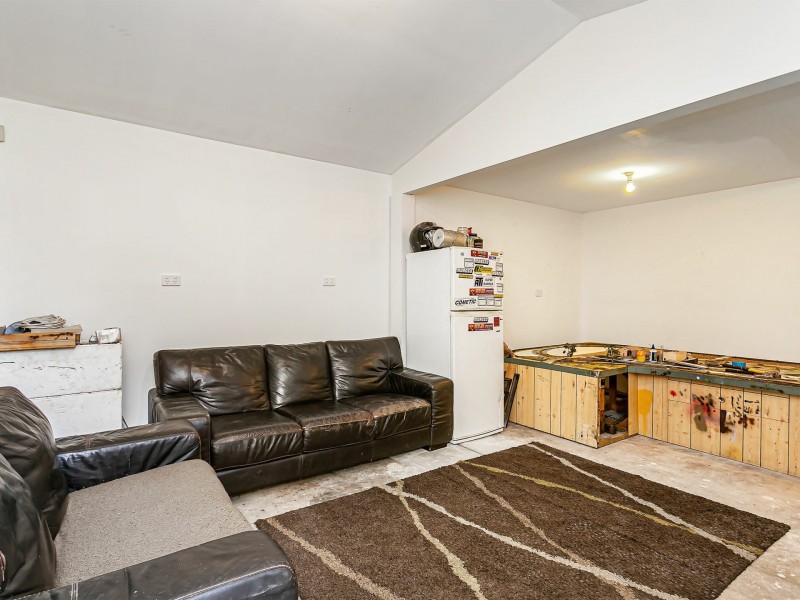 18 Enid Avenue, Osborne SA 5017