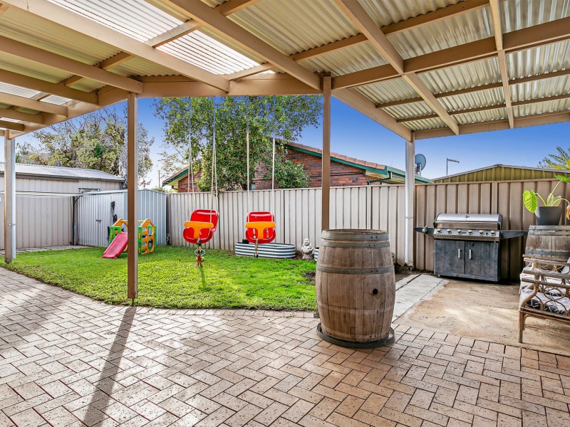 18 Enid Avenue, Osborne SA 5017