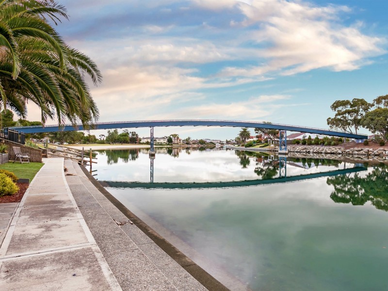 11a Fisher Place, West Lakes SA 5021