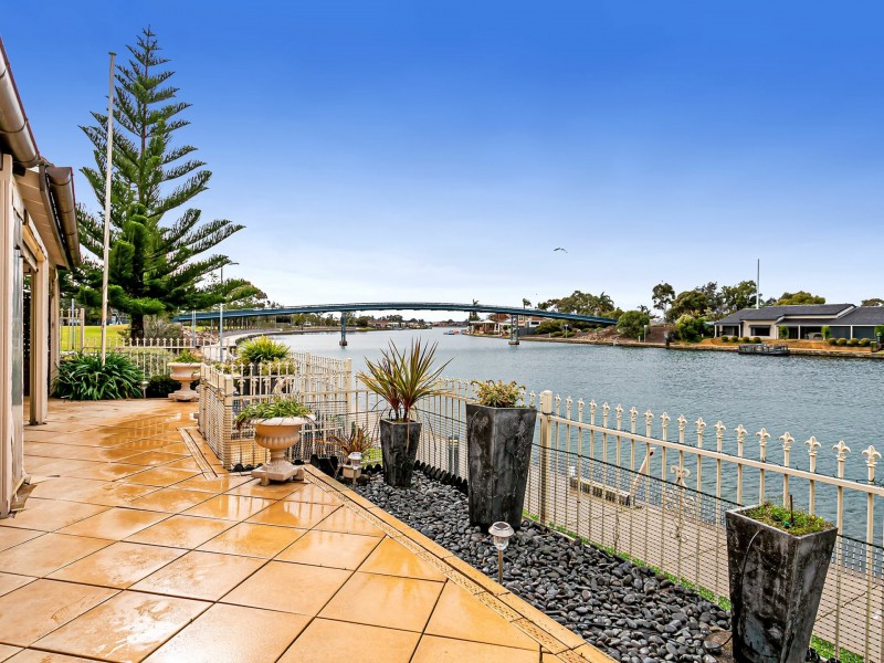 4/5 Redsails Court, West Lakes Shore SA 5020