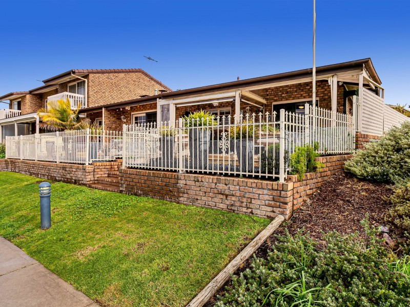 4/5 Redsails Court, West Lakes Shore SA 5020