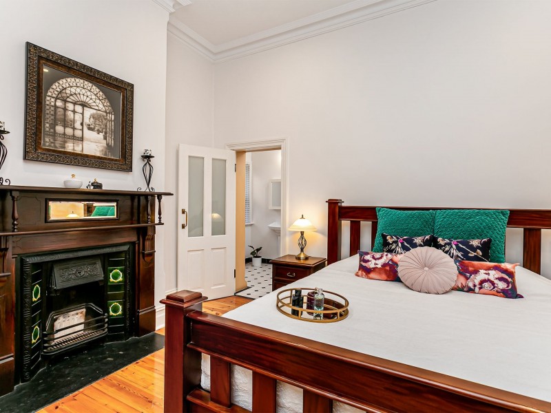 27 Daphne Street, Prospect SA 5082