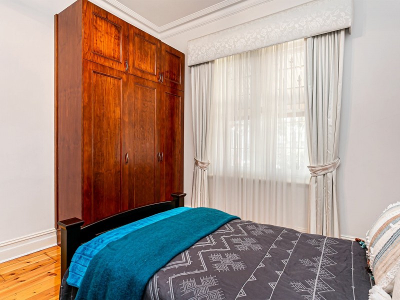 27 Daphne Street, Prospect SA 5082