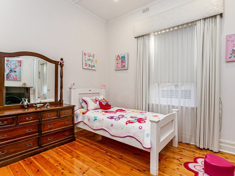 27 Daphne Street, Prospect SA 5082