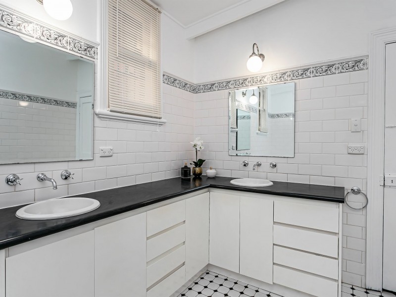 27 Daphne Street, Prospect SA 5082