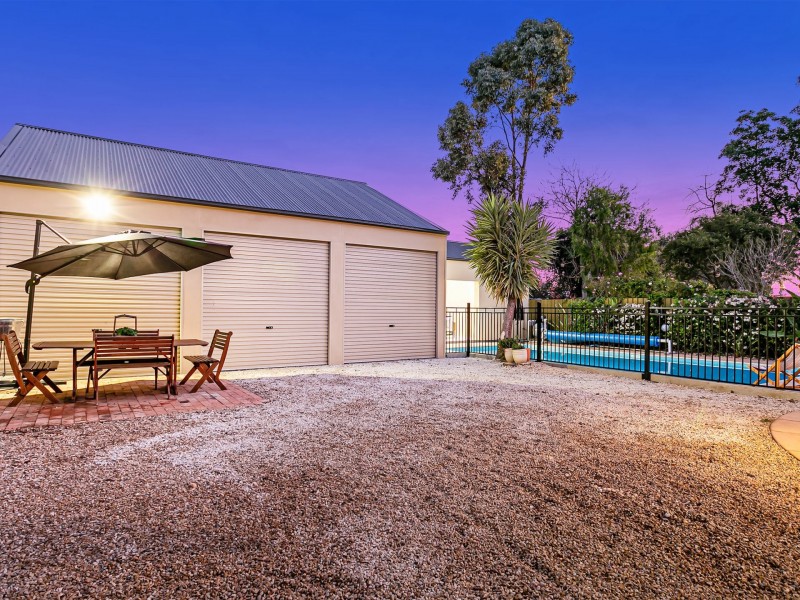 27 Daphne Street, Prospect SA 5082