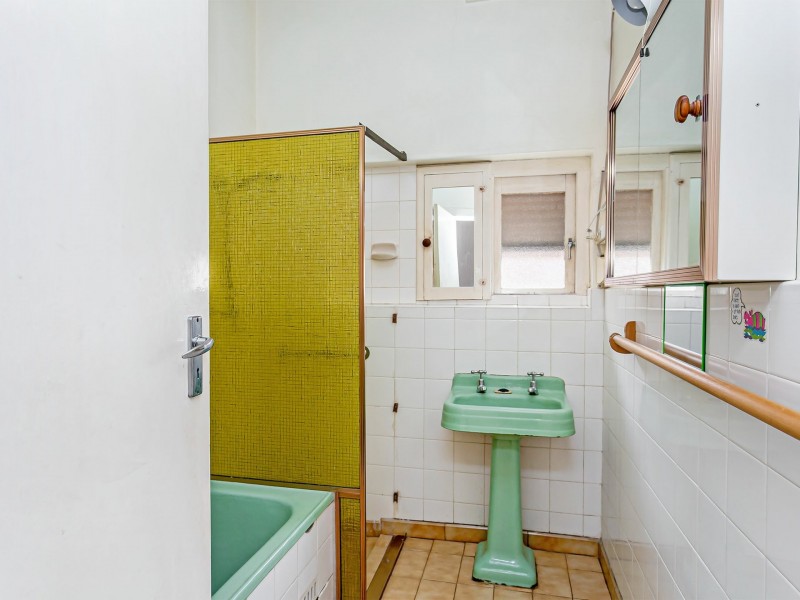 6 Seaton Terrace, Seaton SA 5023