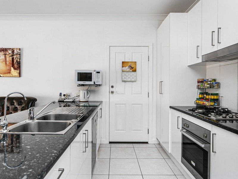 2 Frobisher Ave, Flinders Park SA 5025