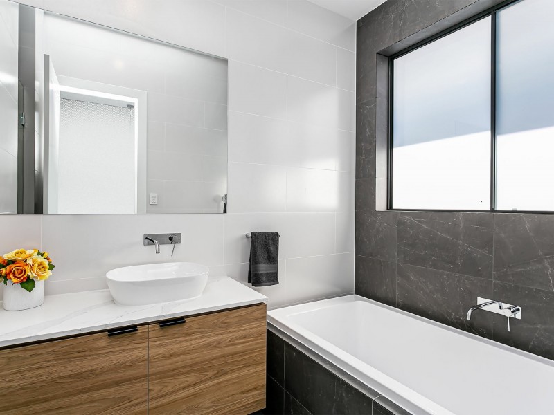 2b Polynesia Grove, West Lakes SA 5021