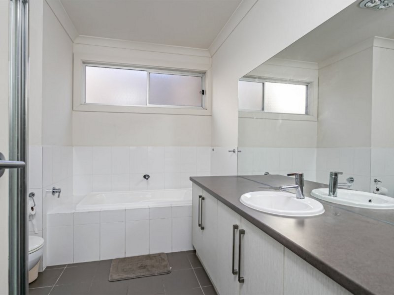 16 Goodall Parade, Mawson Lakes SA 5095