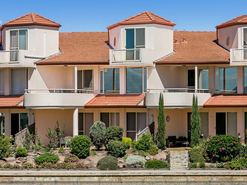 3/8-9 Sunrise Court, West Lakes SA 5021