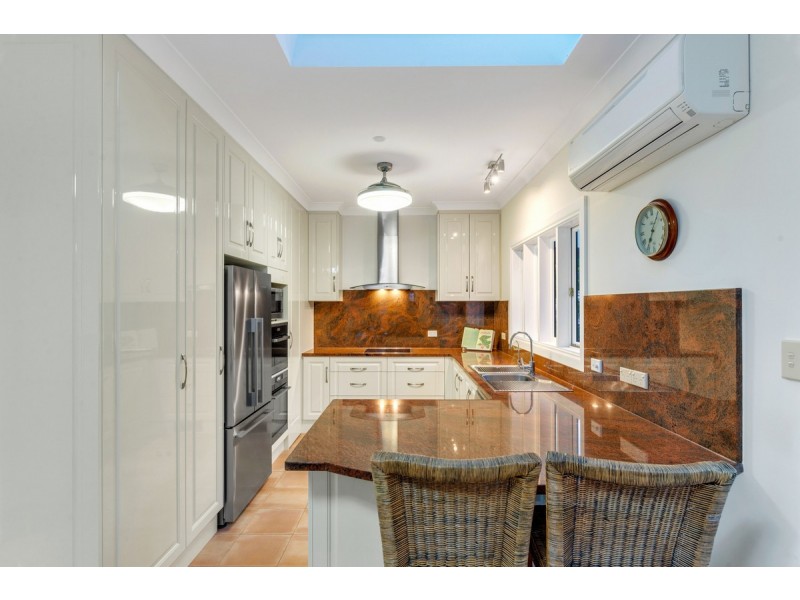 4 Tennyson Heights Court, Tennyson SA 5022