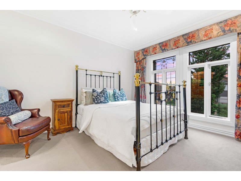 4 Tennyson Heights Court, Tennyson SA 5022