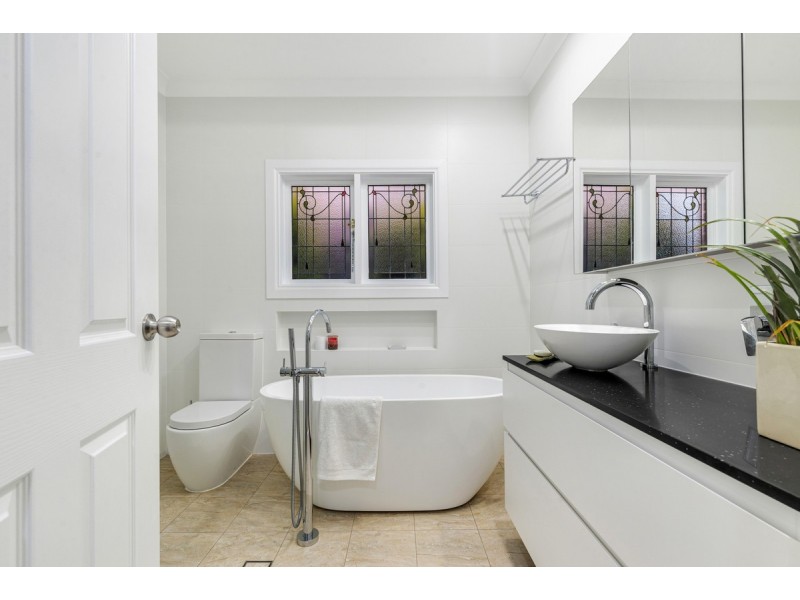 4 Tennyson Heights Court, Tennyson SA 5022