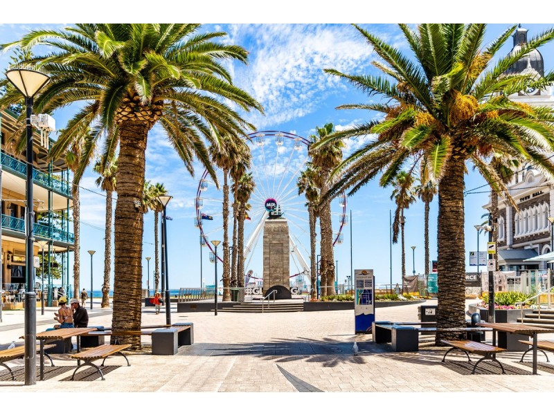 3 St Johns Row, Glenelg SA 5045