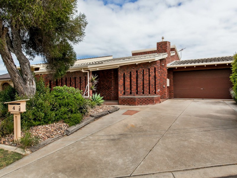 4 Lytham Place, West Lakes SA 5021