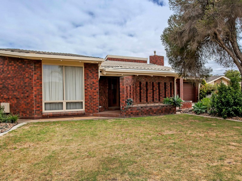 4 Lytham Place, West Lakes SA 5021