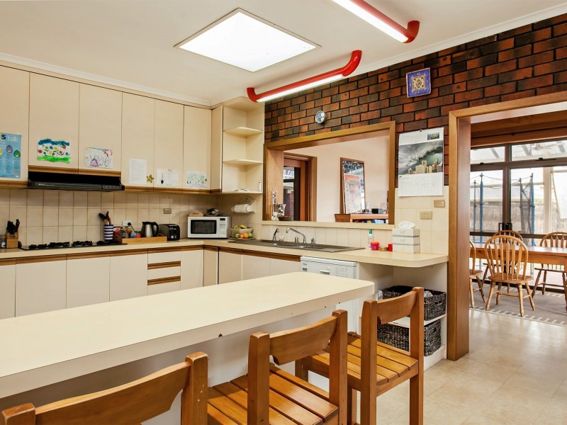 4 Lytham Place, West Lakes SA 5021