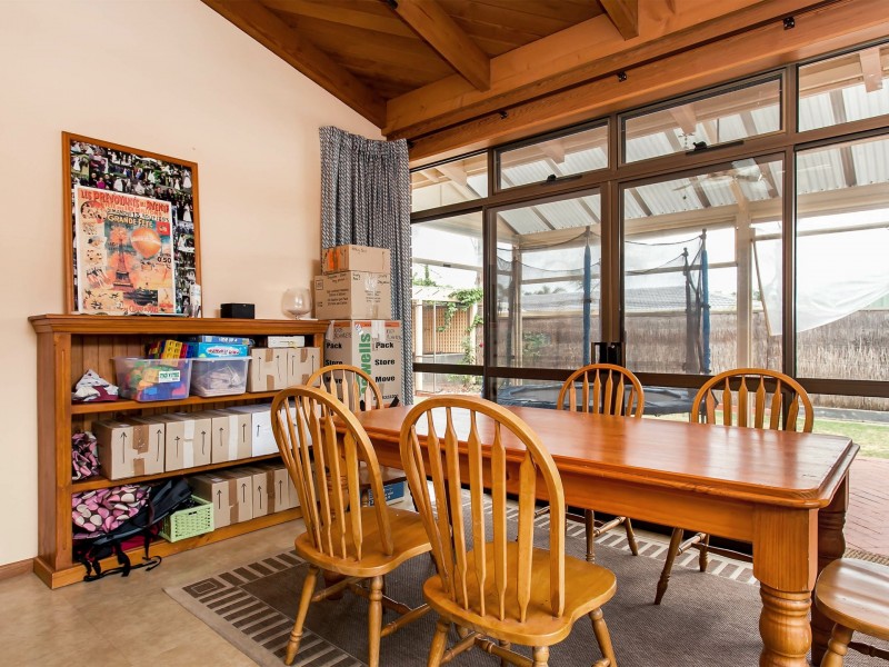 4 Lytham Place, West Lakes SA 5021