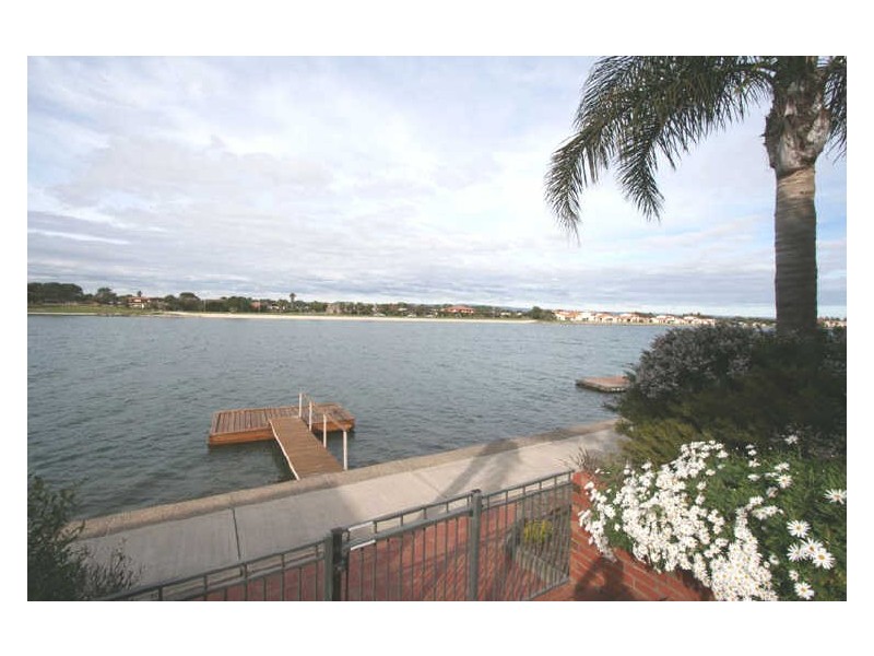 19/74 Military Road, Tennyson SA 5022