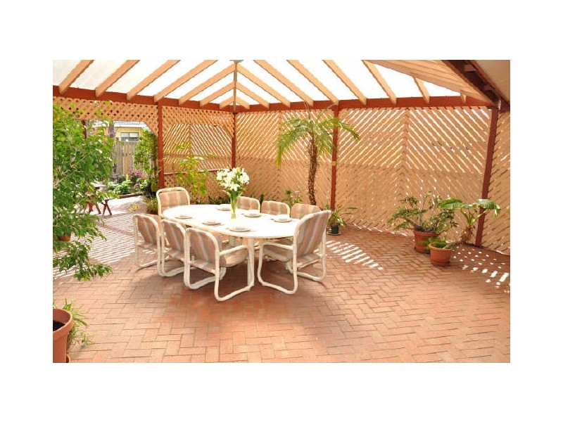 32 Maramba Avenue, West Lakes SA 5021