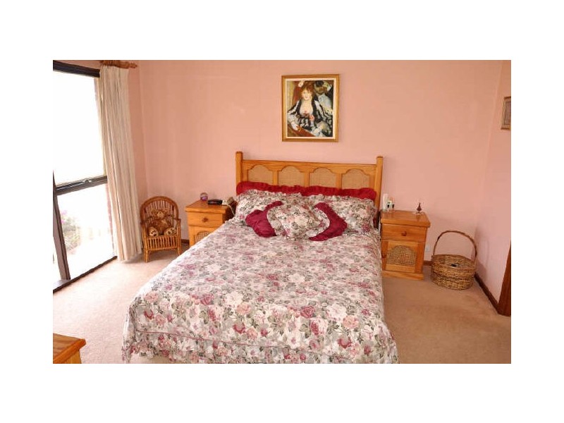 32 Maramba Avenue, West Lakes SA 5021