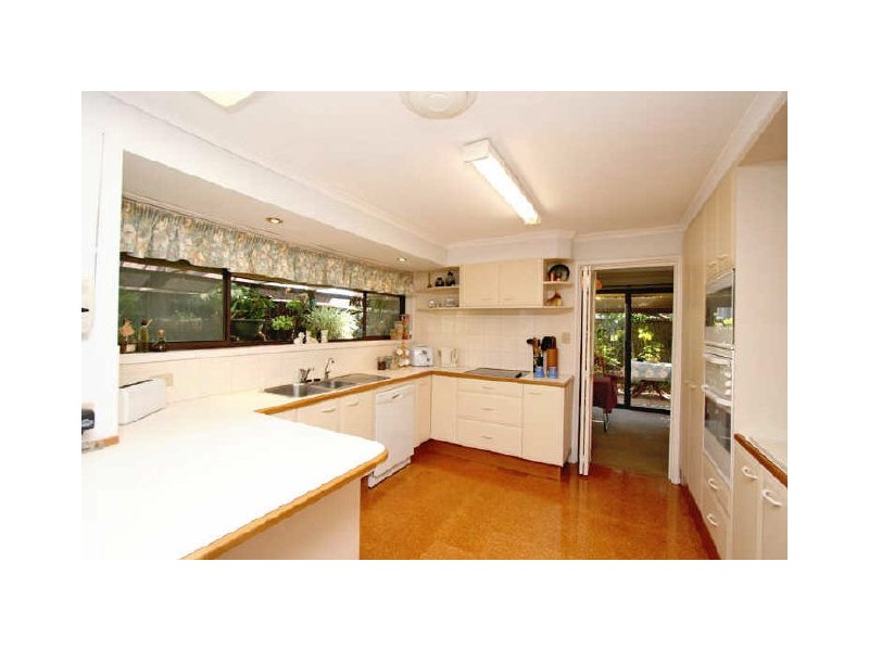 7 Newcombe Avenue, West Lakes Shore SA 5020
