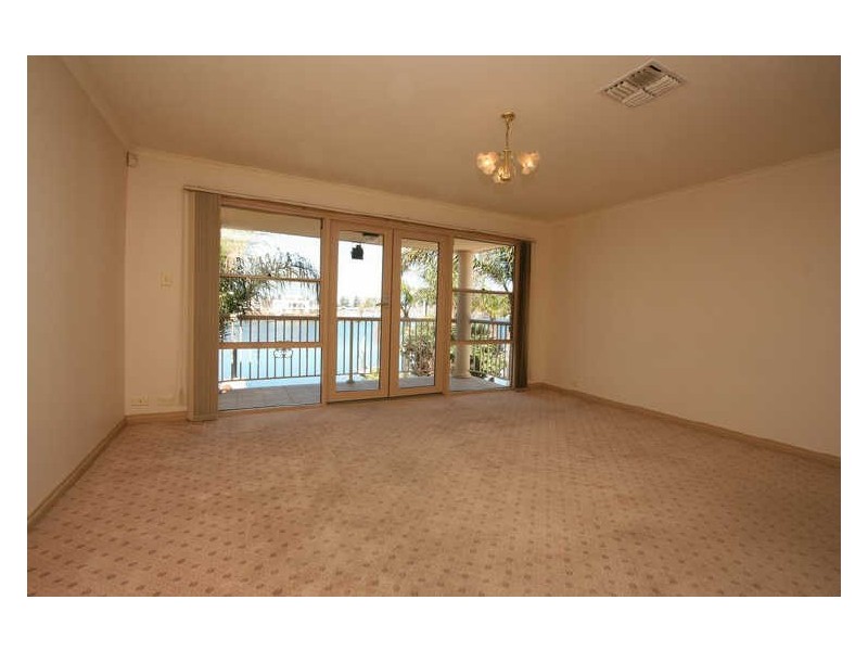 17a Gulf Point Drive, North Haven SA 5018