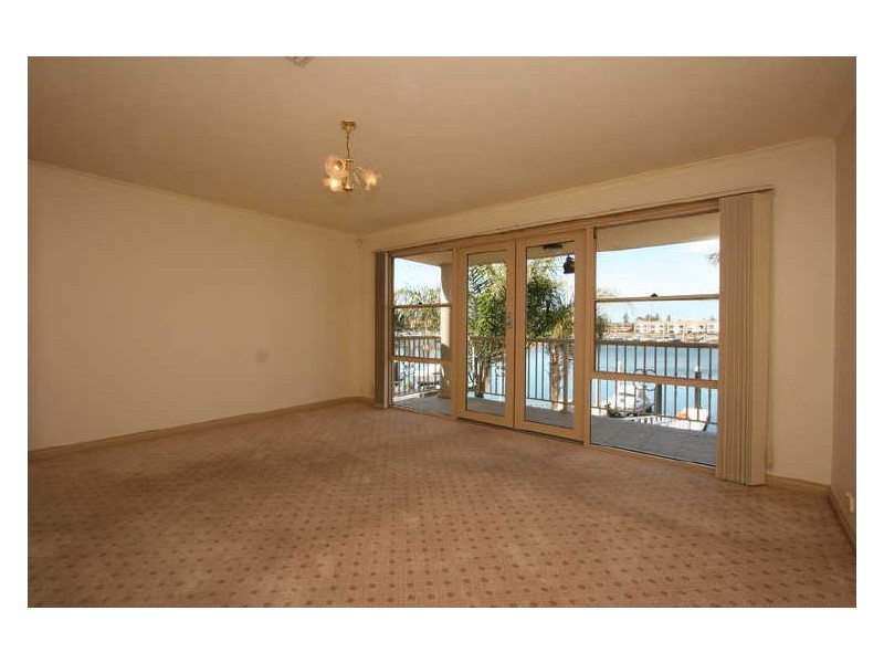 17a Gulf Point Drive, North Haven SA 5018