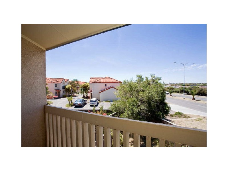 60 Sandpiper Place, West Lakes Shore SA 5020